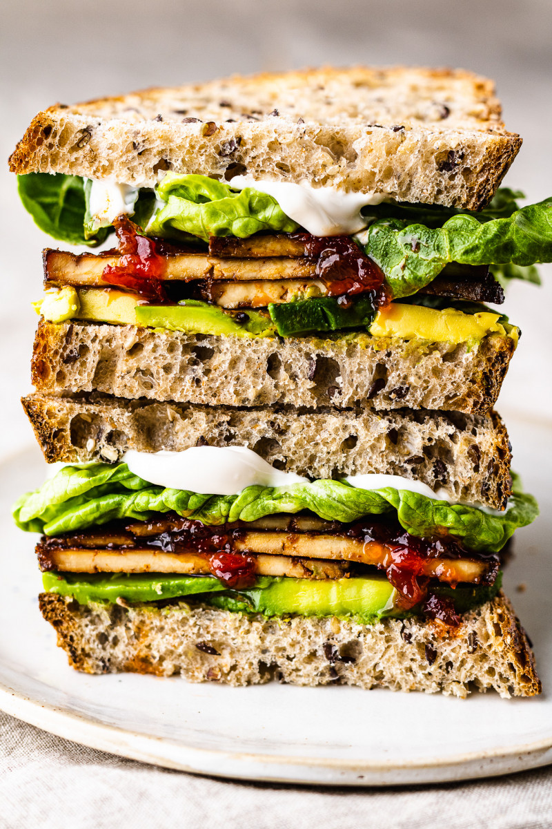 vegan bacon sandwiches