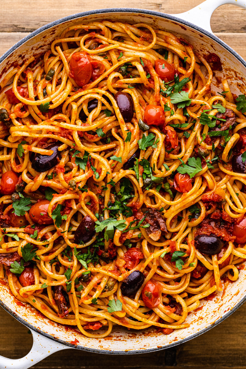 puttanesca pasta pan