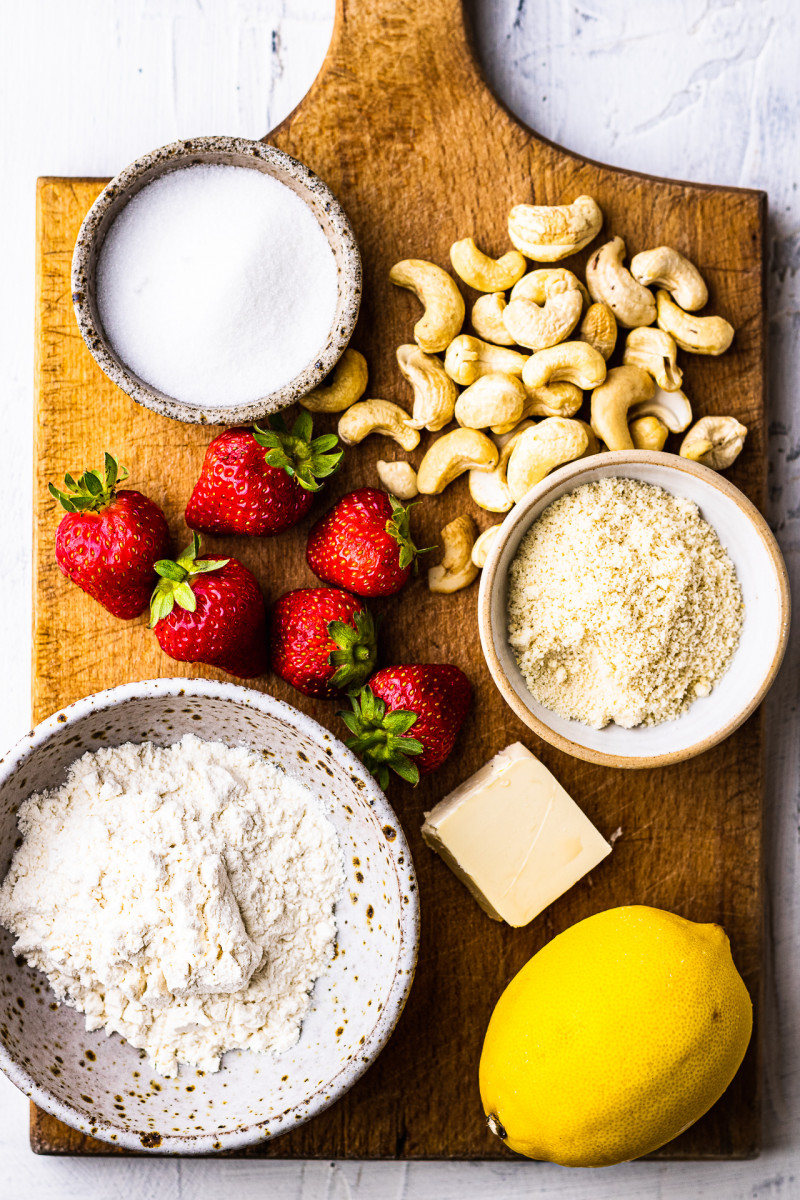 vegan strawberry cheesecake bars ingredients