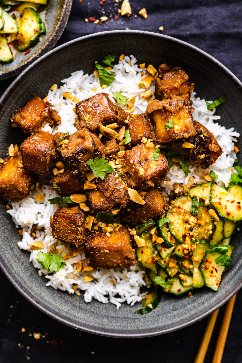 peanut tofu bowl