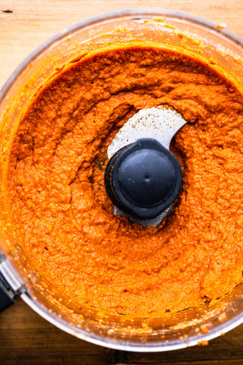 romesco sauce braised leeks sauce