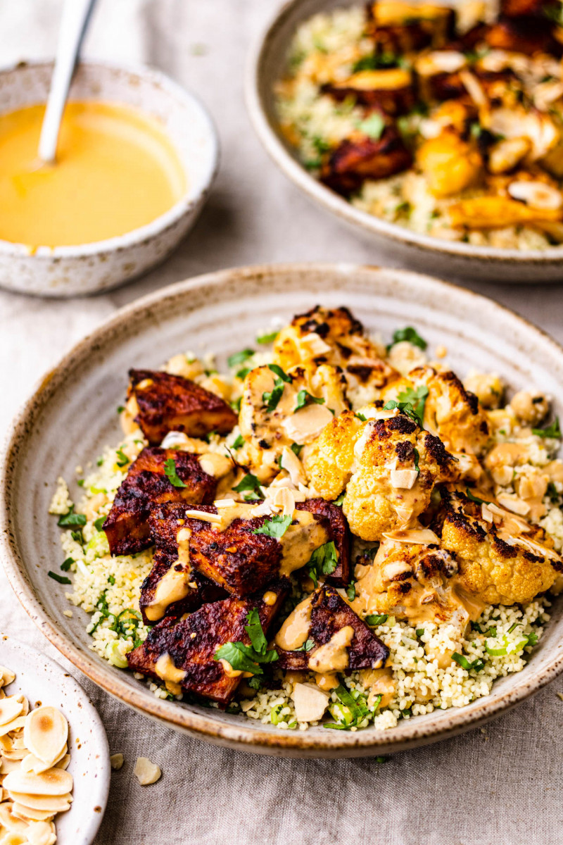 harissa tofu bowls side