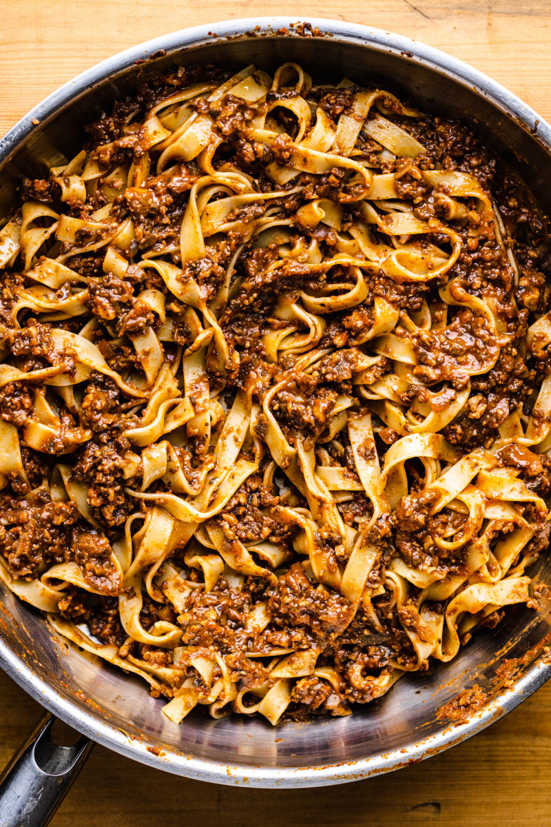 tempeh bolognese pan