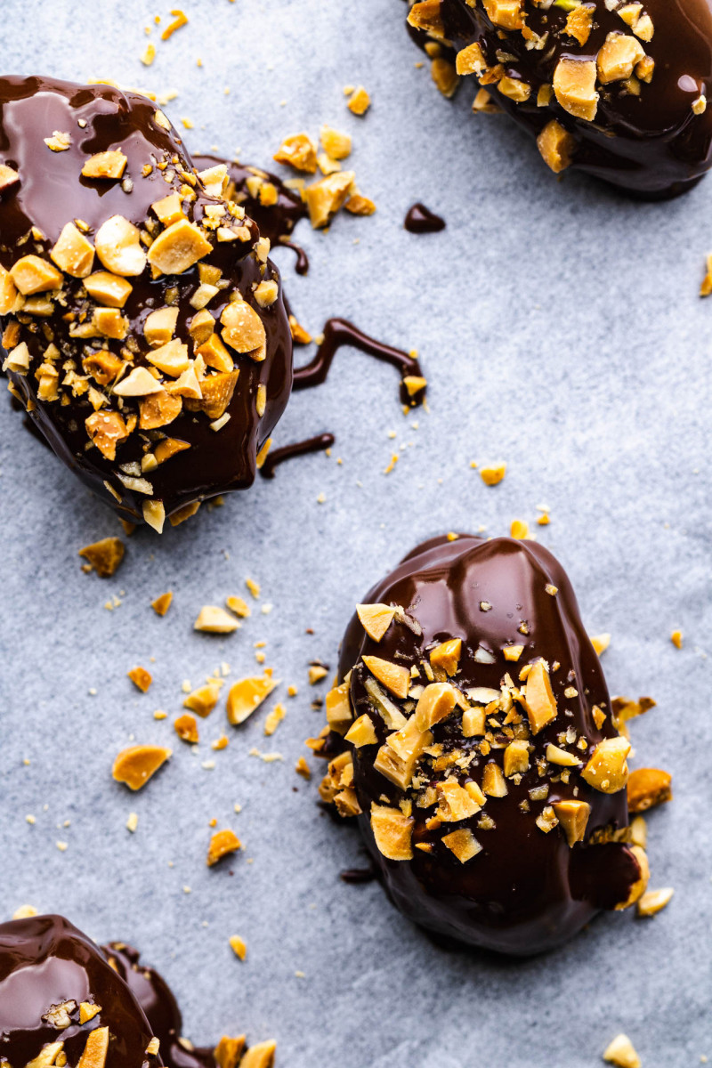 stuffed dates bonbons nuts