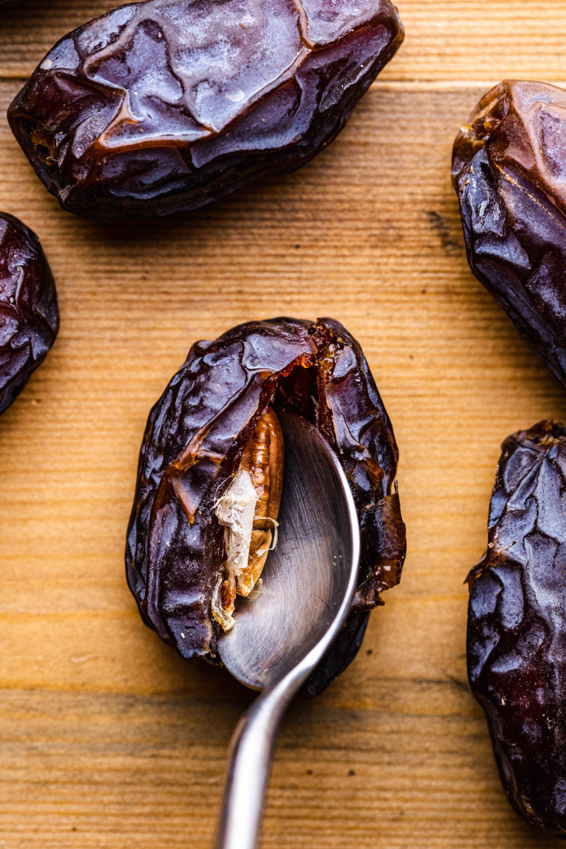 stuffed dates bonbons remove pit