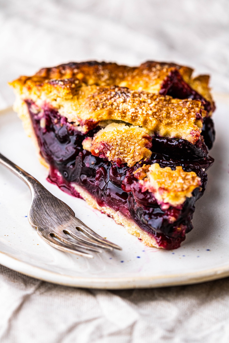 vegan cherry pie slice